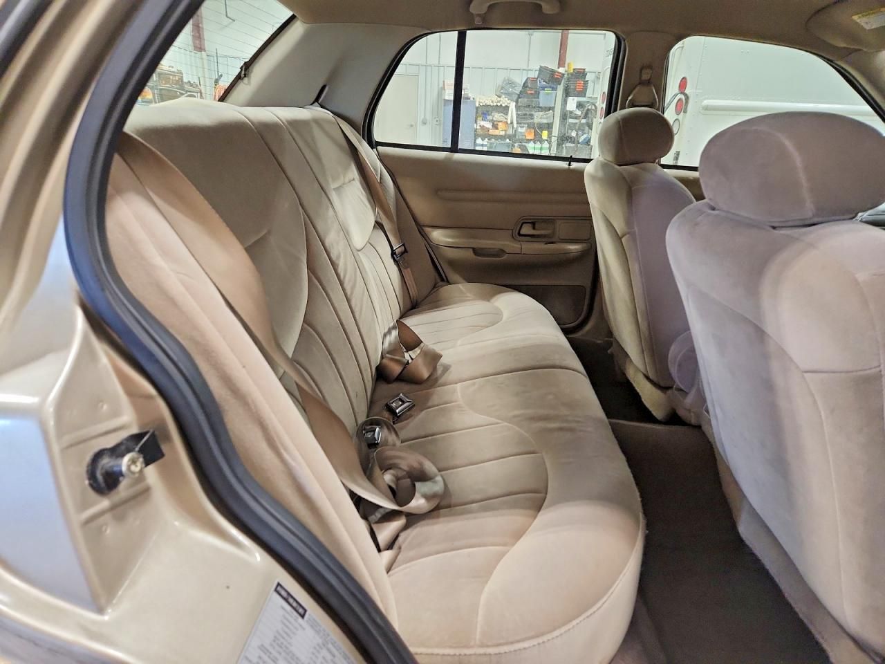 2000 Ford Crown Victoria