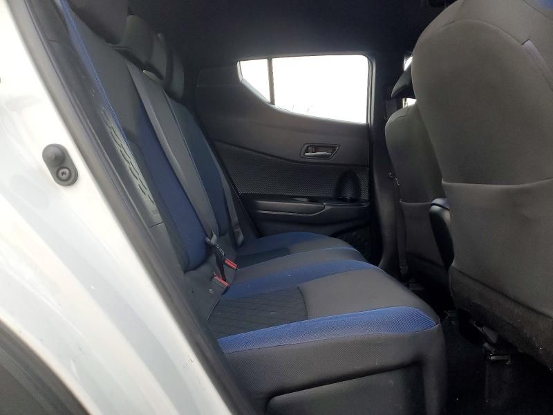 2021 Toyota C-hr xle