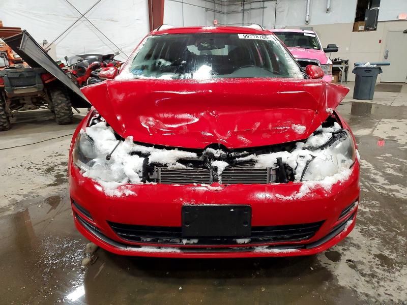 2017 Volkswagen Golf Sportwagen s