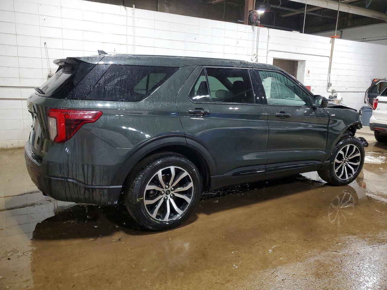 2022 Ford Explorer St-line