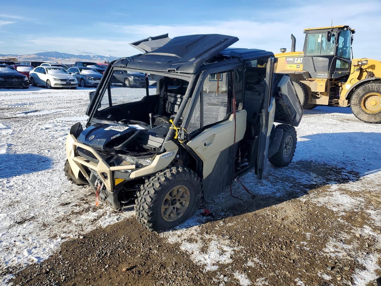 2025 Can-Am Defender Utility Vehicle