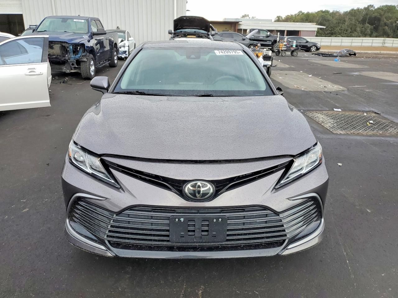 2021 Toyota Camry le
