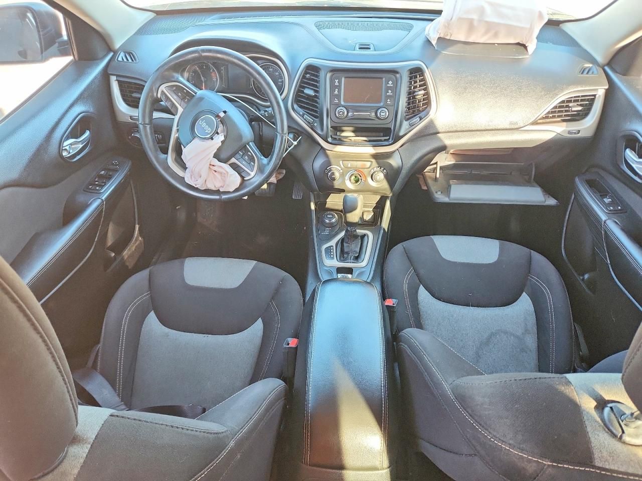 2016 Jeep Cherokee Sport