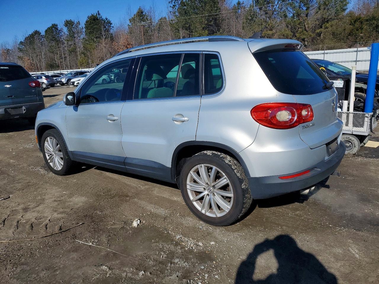 2011 Volkswagen Tiguan s