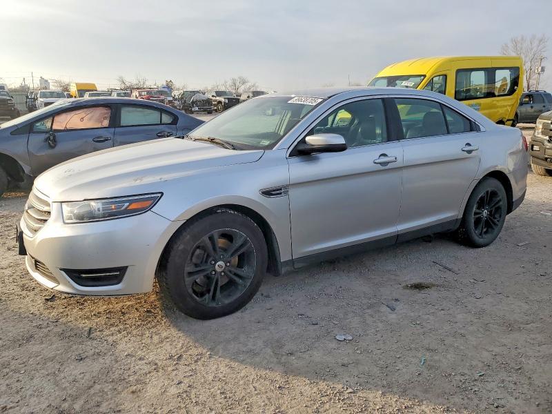 2017 Ford Taurus sel