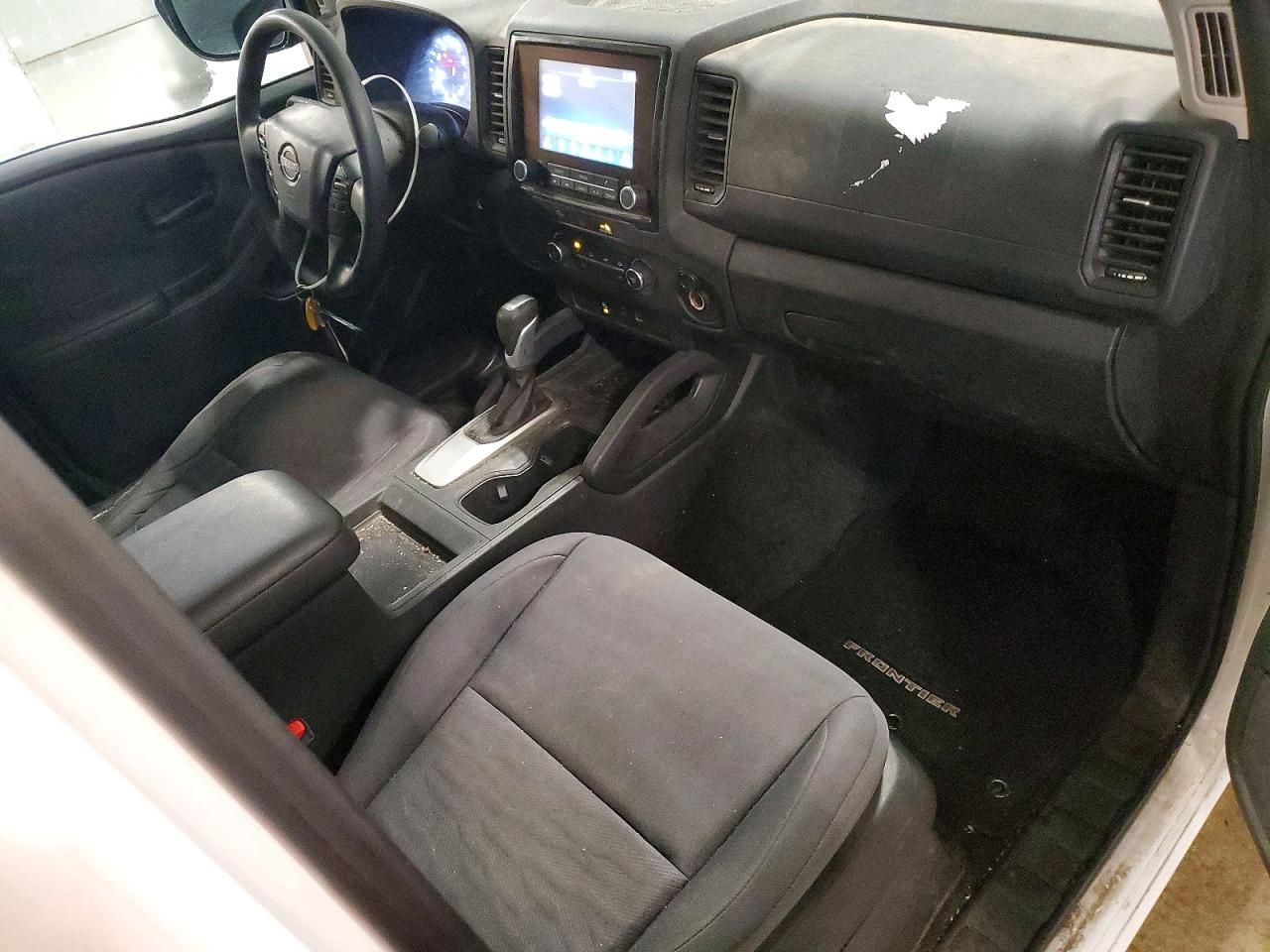 2023 Nissan Frontier s