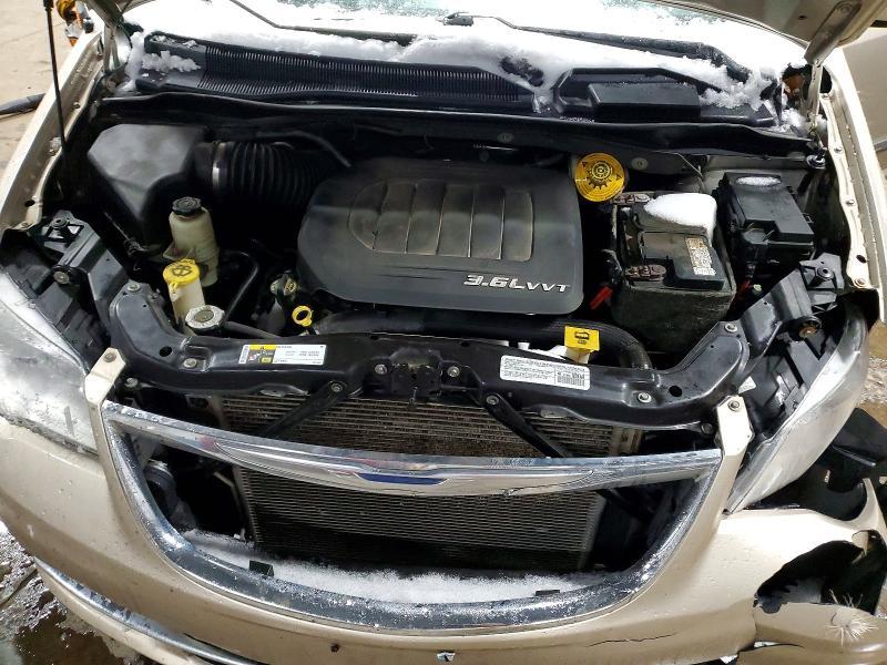 2014 Chrysler Town & Country Touring