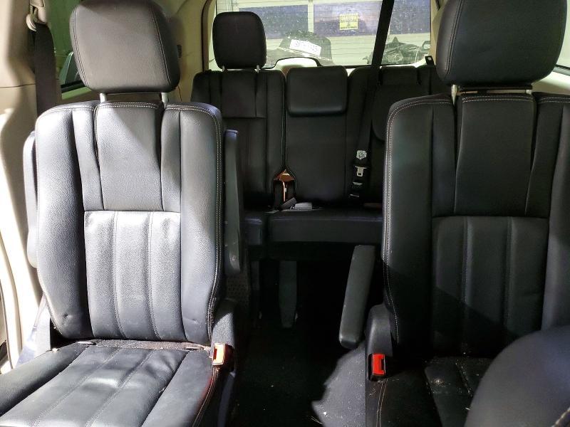 2014 Chrysler Town & Country Touring