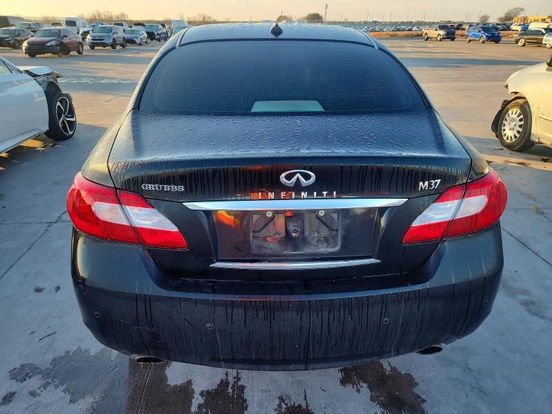 2013 Infiniti M37