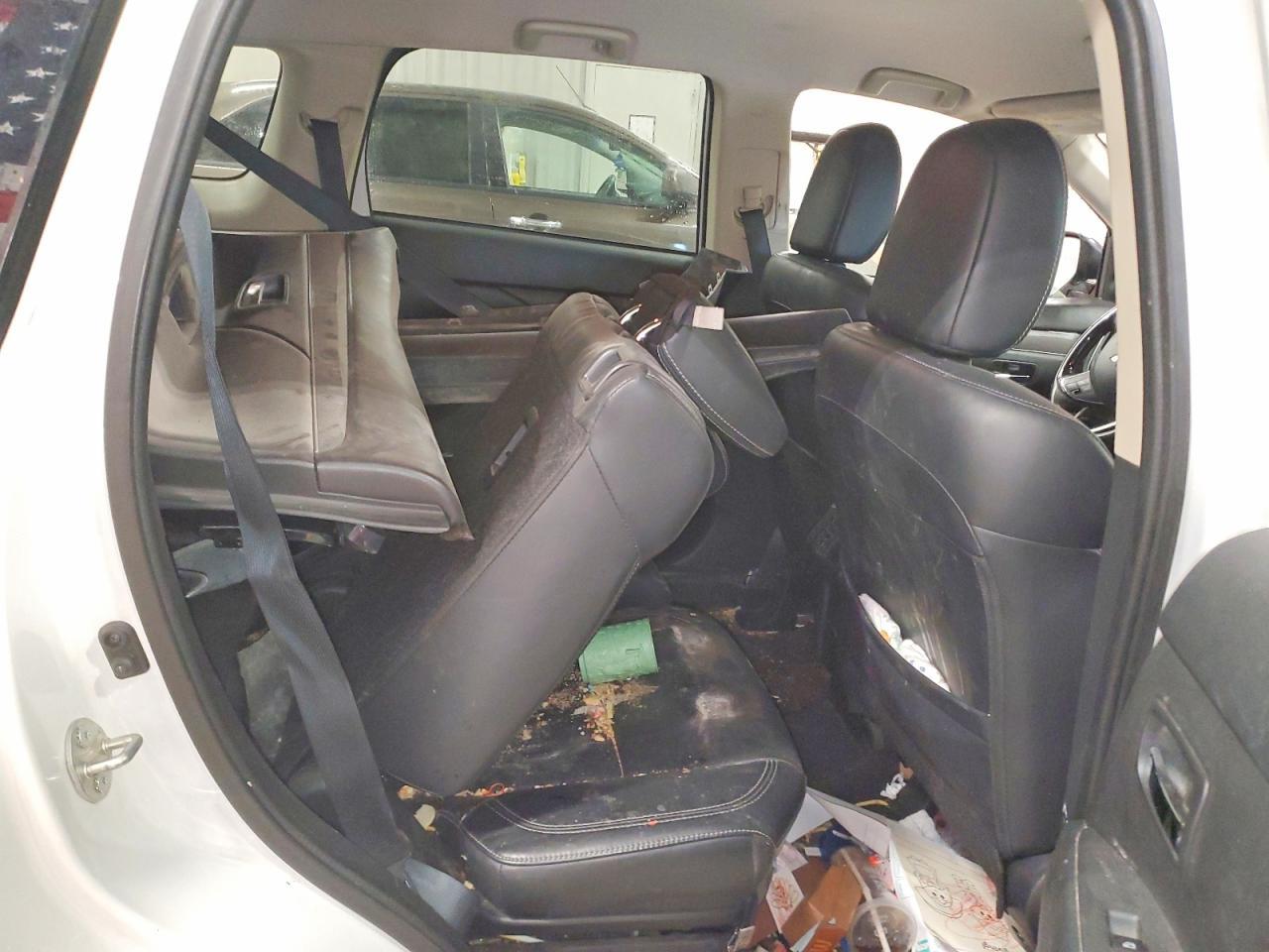 2020 Mitsubishi Outlander se