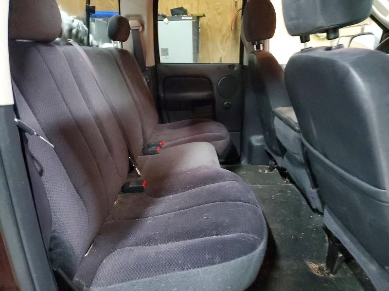 2004 Dodge RAM 1500 ST