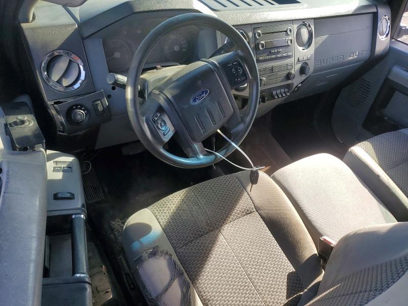 2014 Ford F350 Super Duty Flatbed Truck