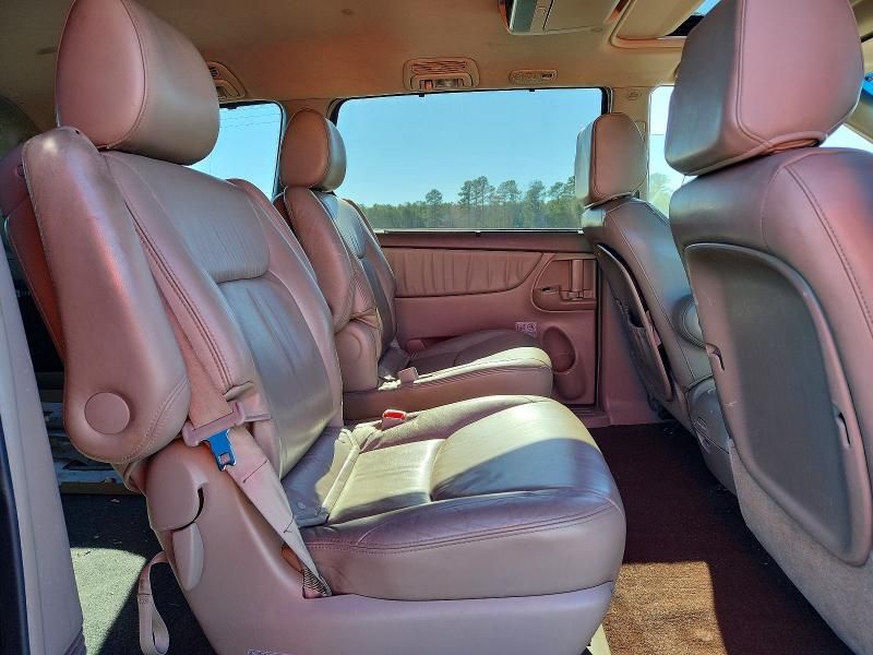 2010 Toyota Sienna xle