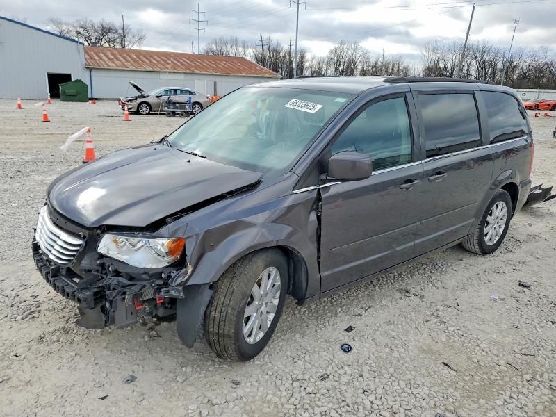 2015 Chrysler Town & Country lx