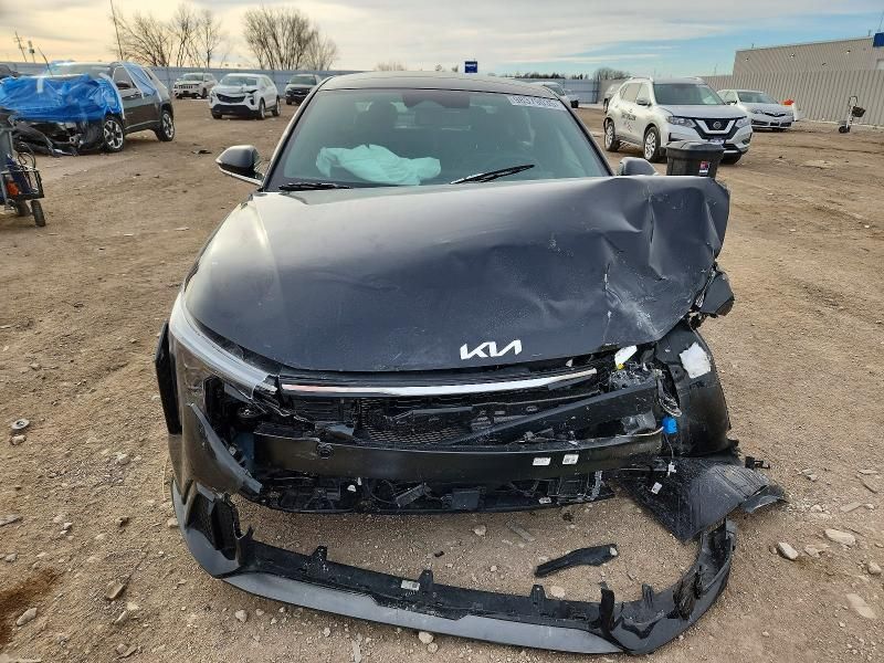 2025 KIA K4 gt Line