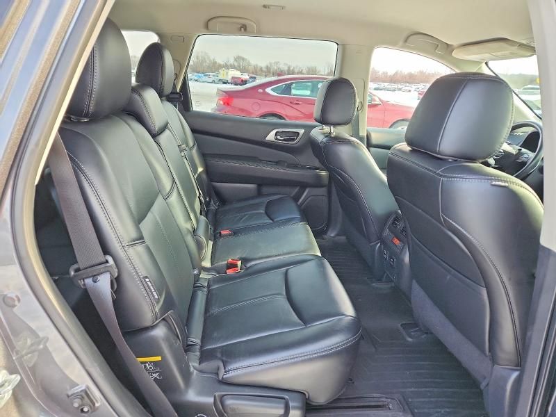 2018 Nissan Pathfinder s