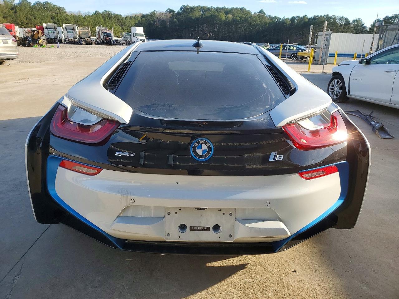 2015 BMW I8