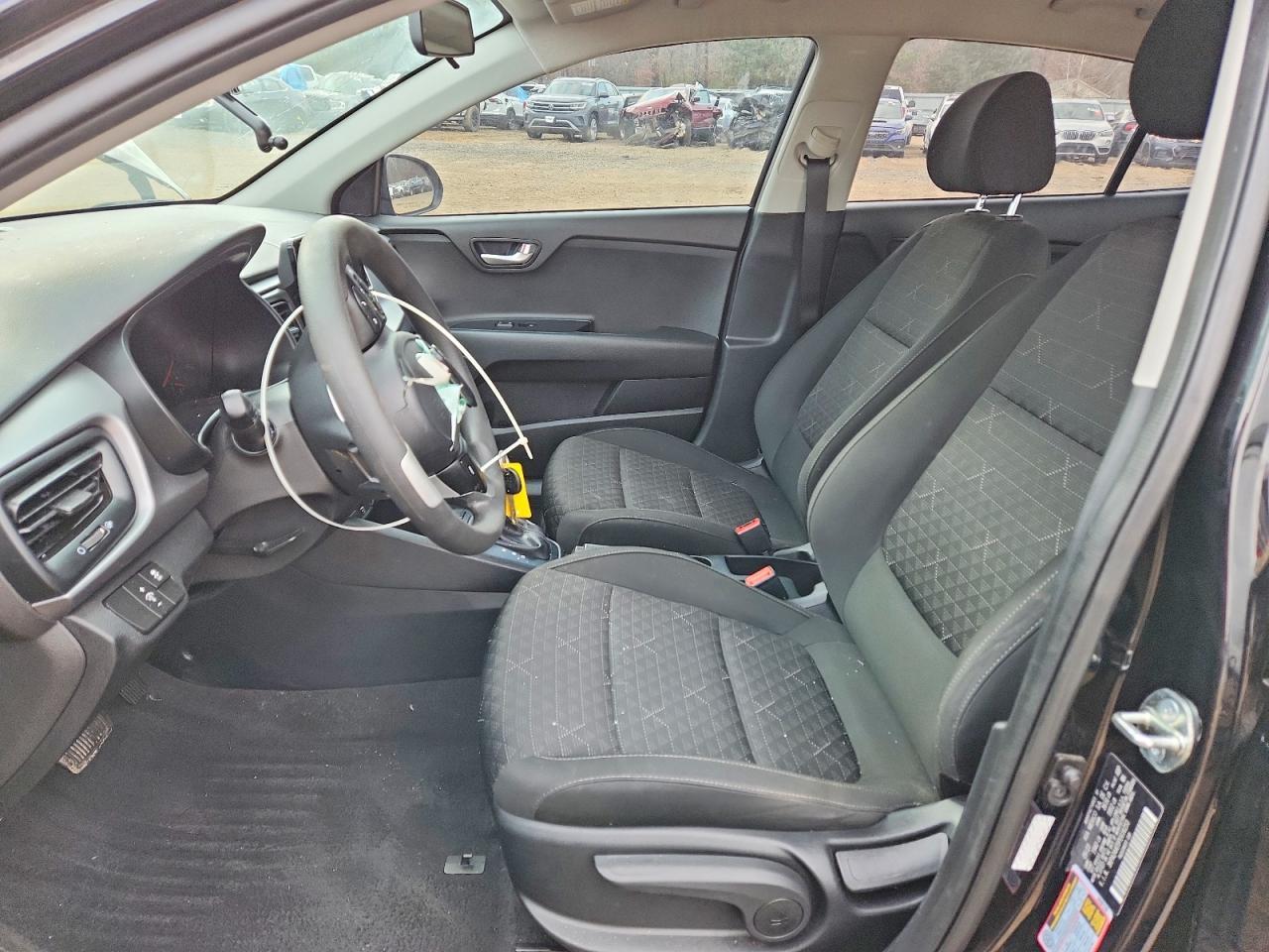 2023 KIA Rio lx