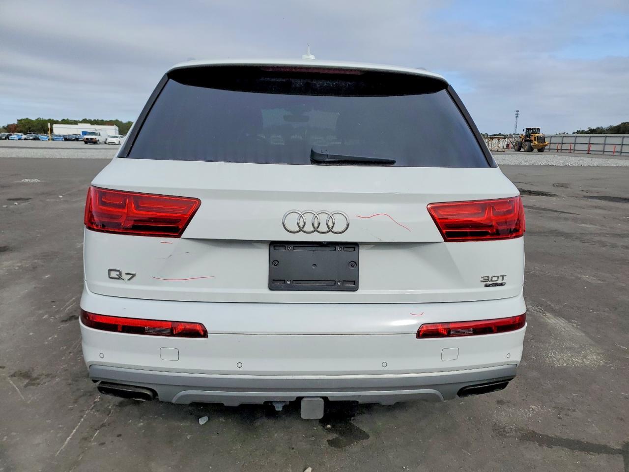 2018 Audi Q7 Premium Plus
