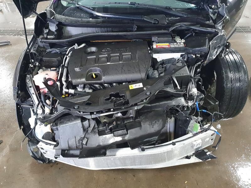 2021 Toyota C-hr xle