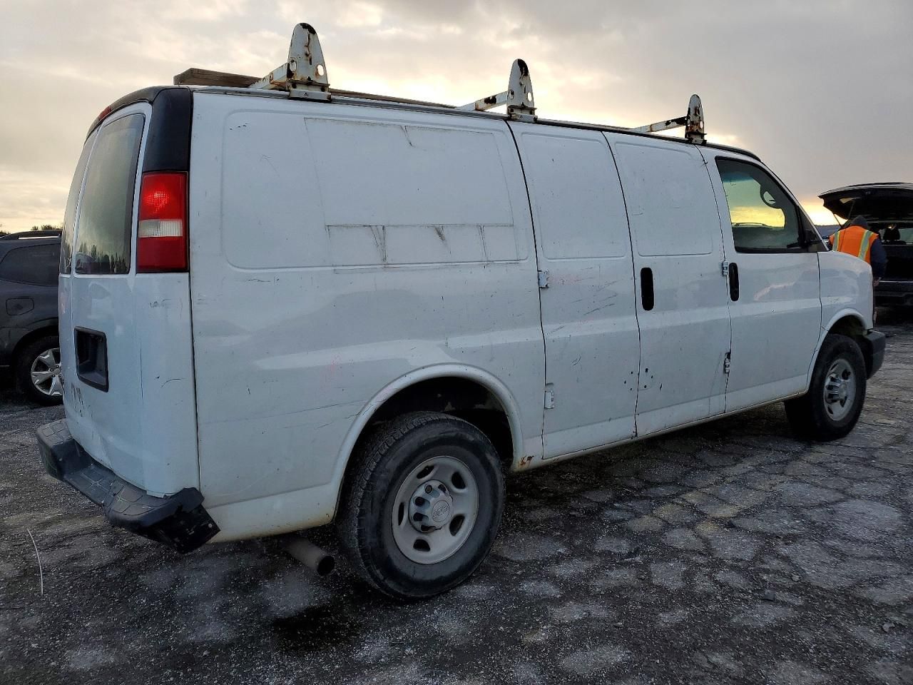 2011 Chevrolet Express 2500 Utility / Service Van