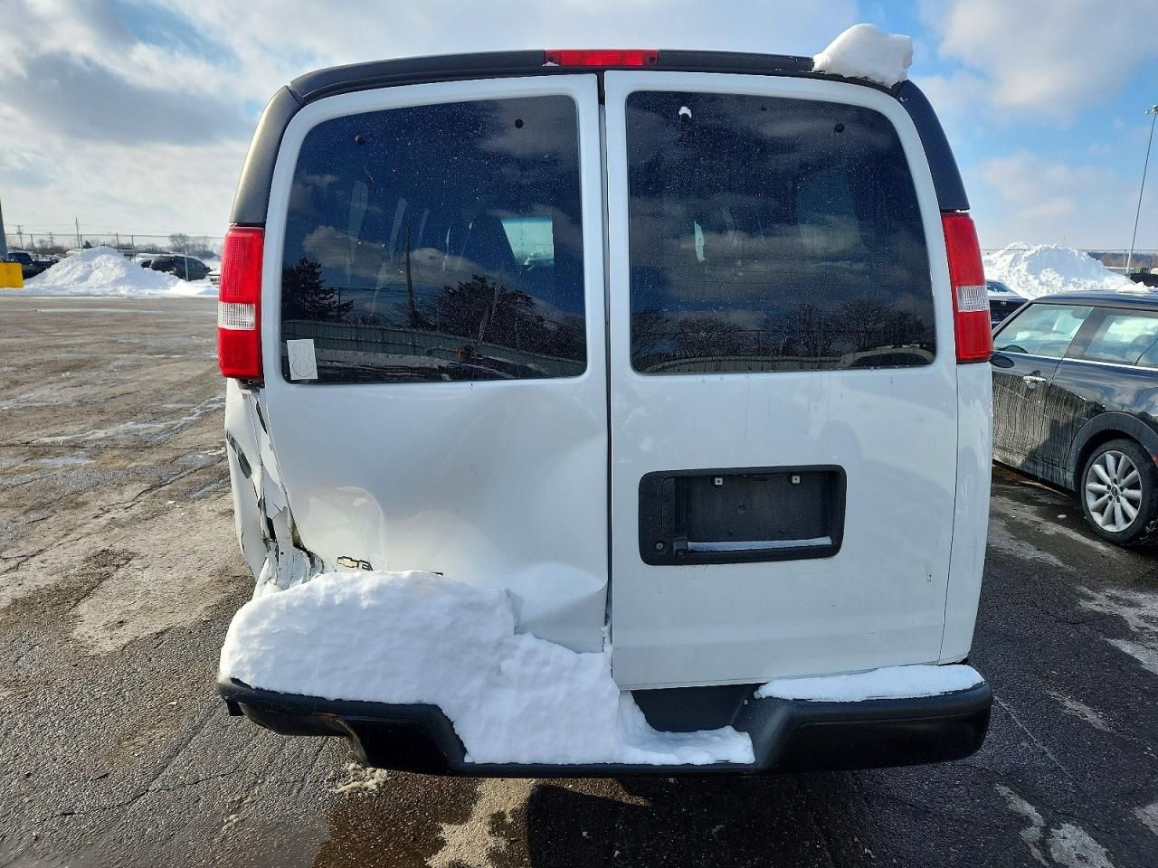 2021 Chevrolet Express G2500 LS