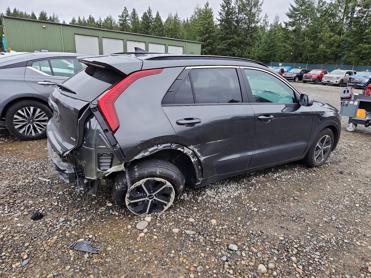 2025 KIA Niro lx