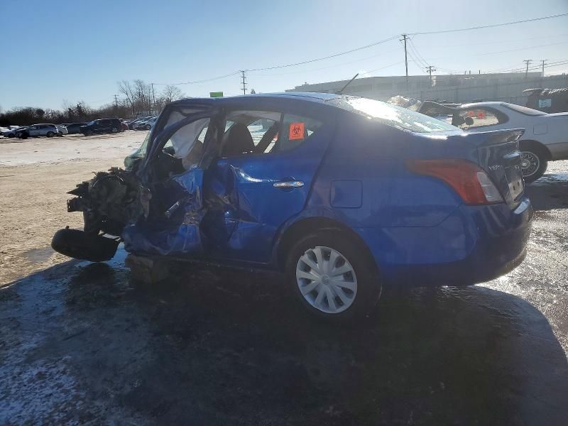 2013 Nissan Versa s