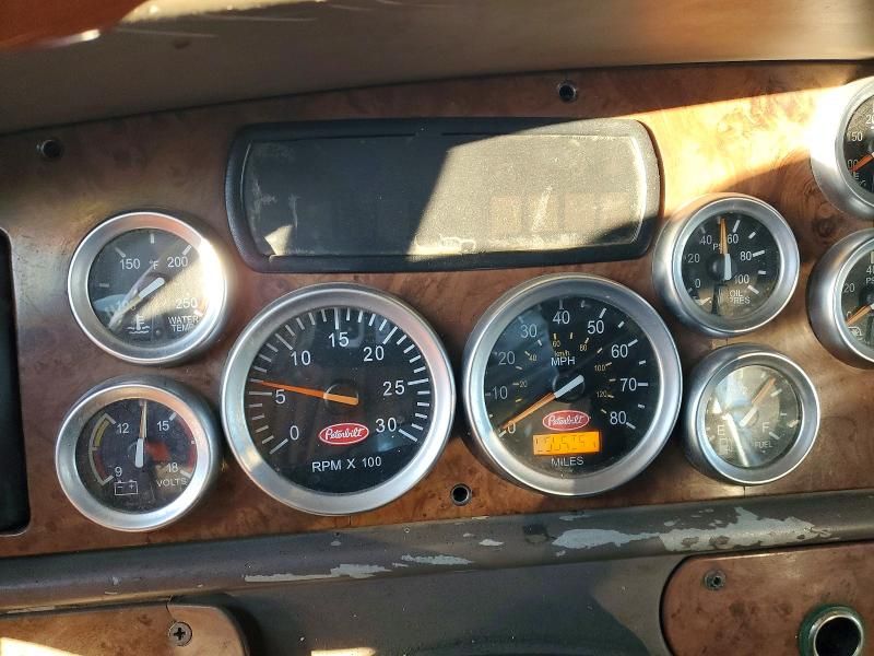 2007 Peterbilt 387 Semi Truck