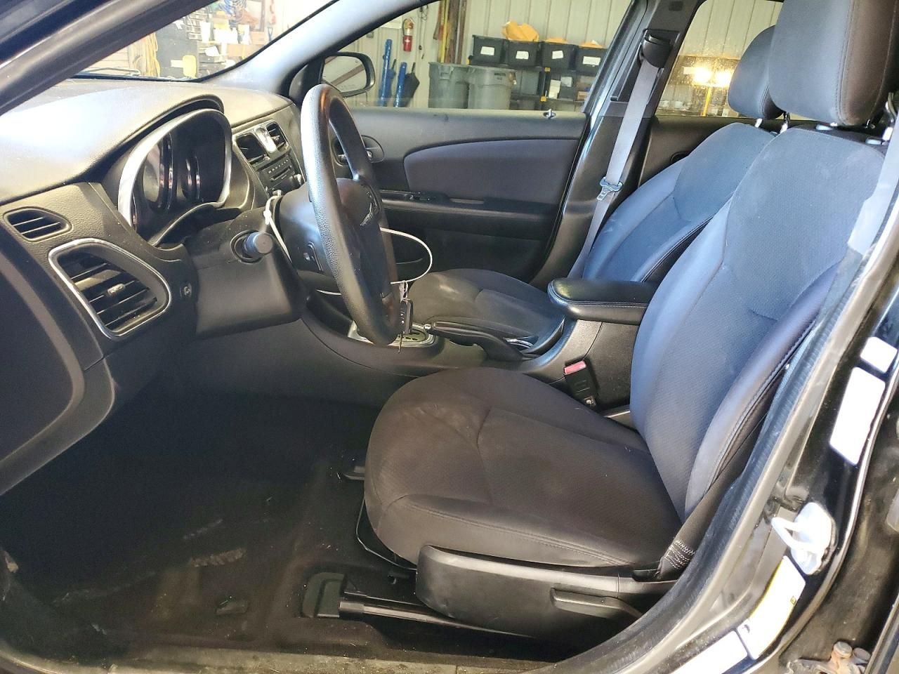 2014 Chrysler 200 lx