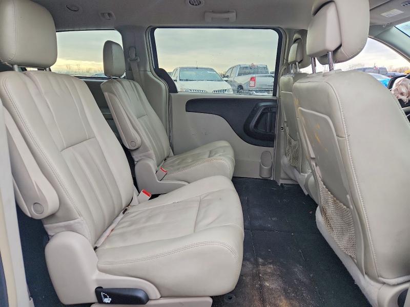 2015 Chrysler Town & Country Touring