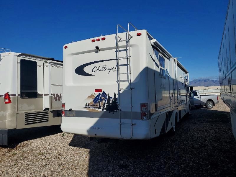 2003 Damon 2003 Workhorse Custom Chassis Motorhome Chassis W2