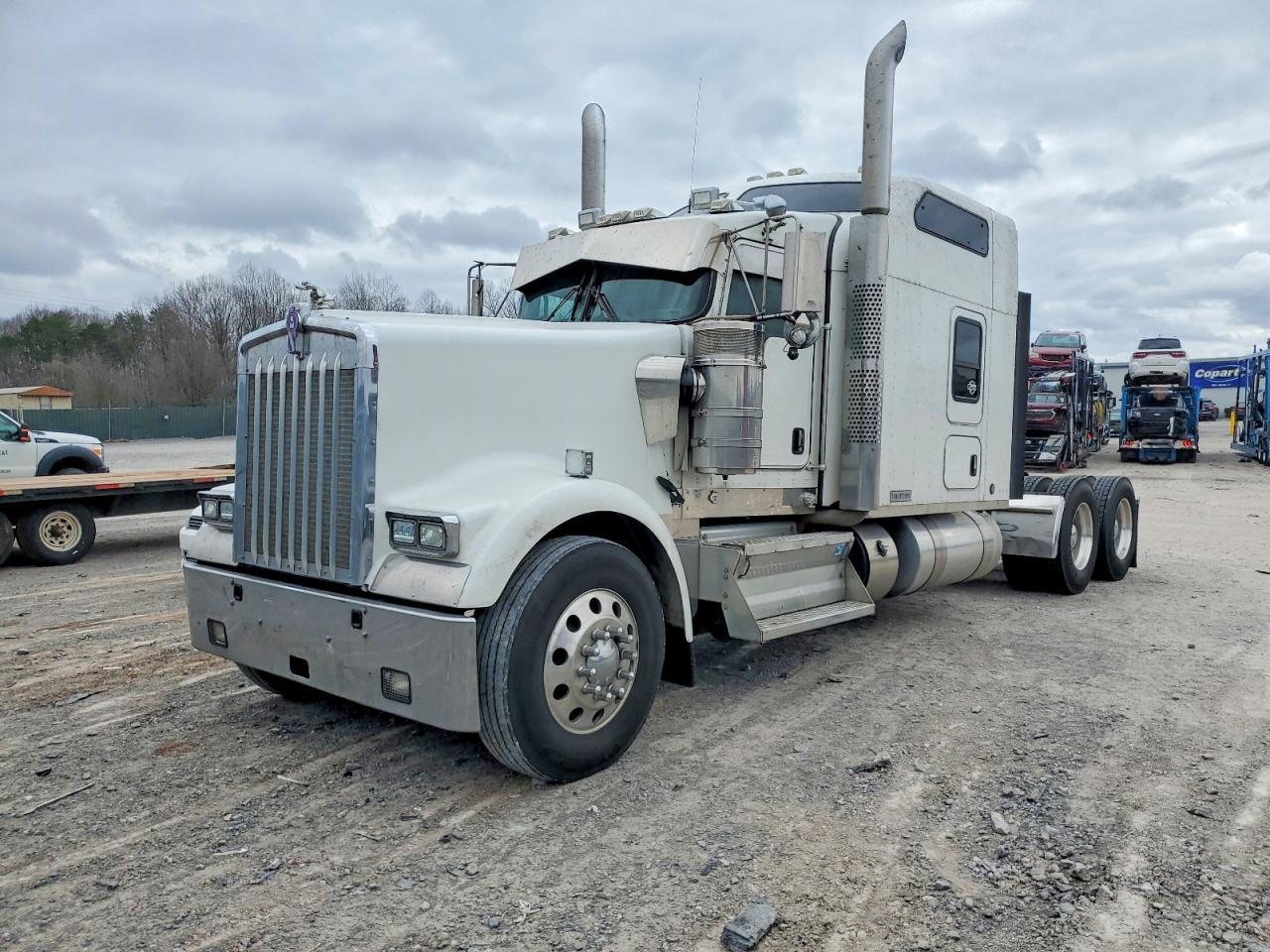 2019 Kenworth W900 Semi Truck