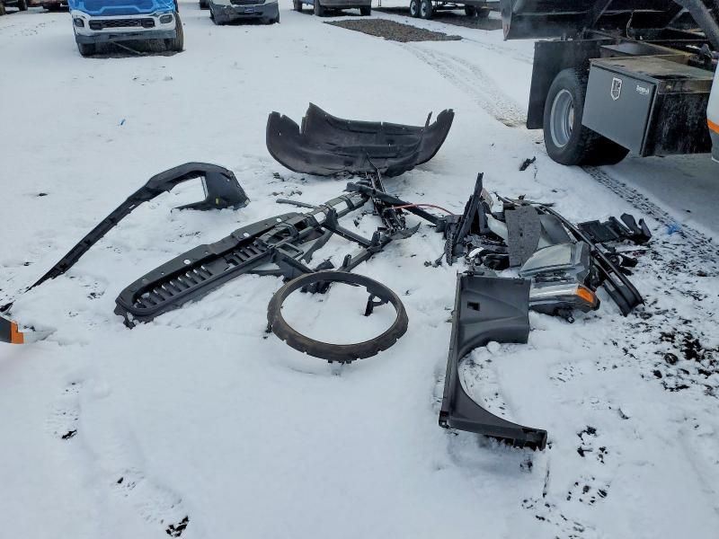 2025 Chevrolet Silverado HD Dump Truck