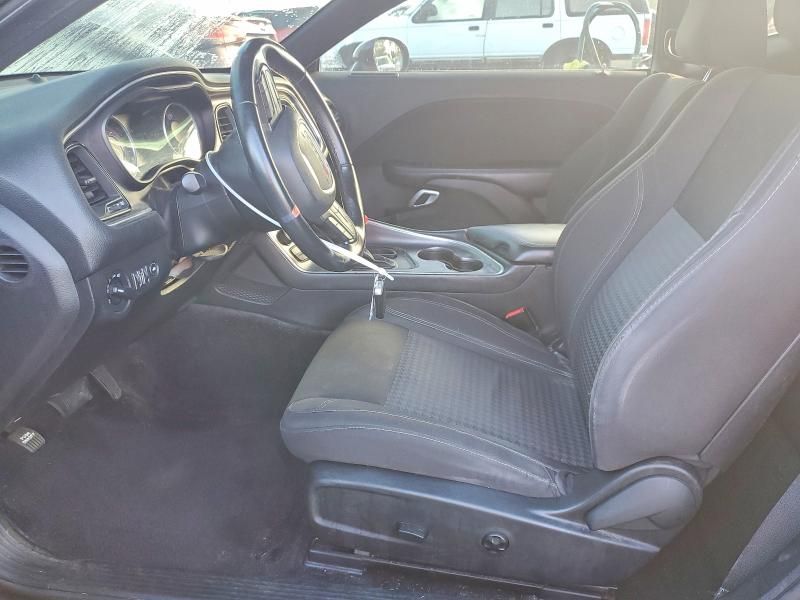 2017 Dodge Challenger sxt