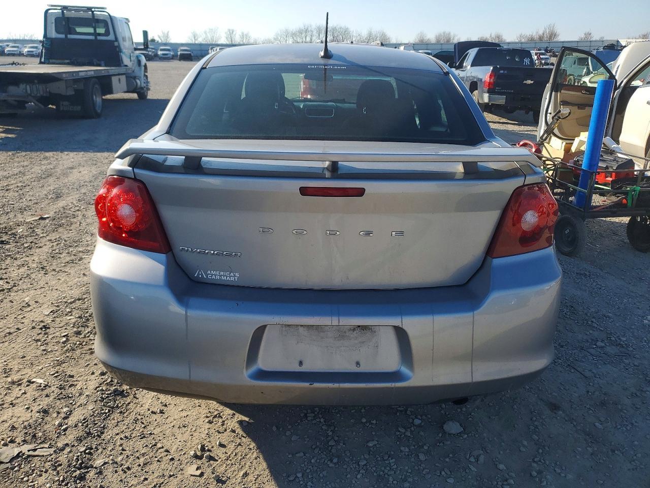 2014 Dodge Avenger se