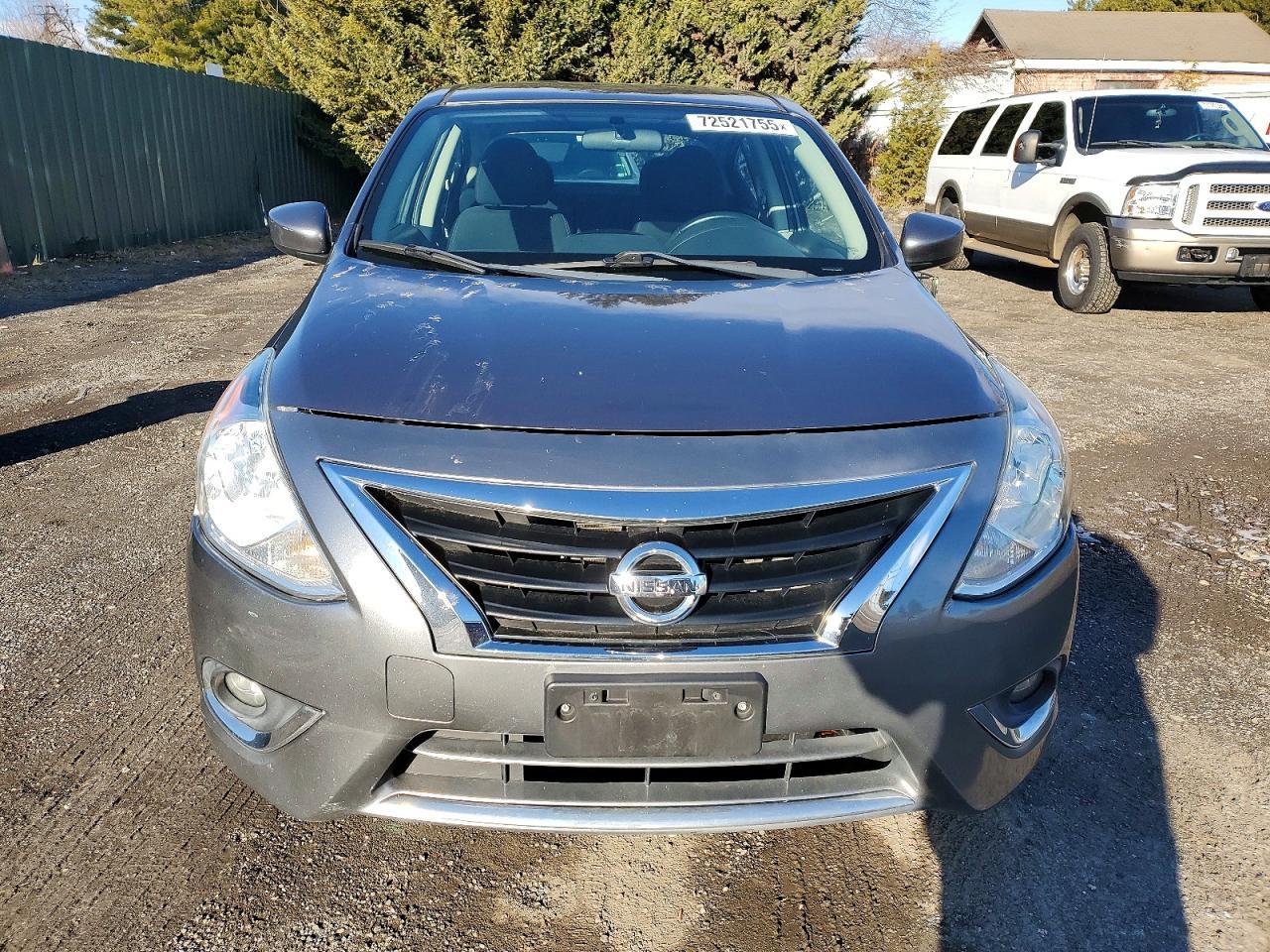 2018 Nissan Versa s