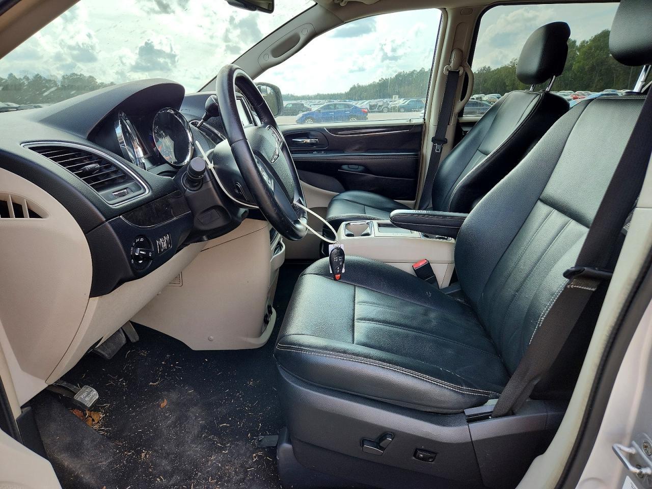 2012 Chrysler Town & Country Touring