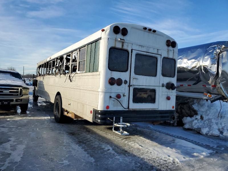 2004 International 3000ic School bus