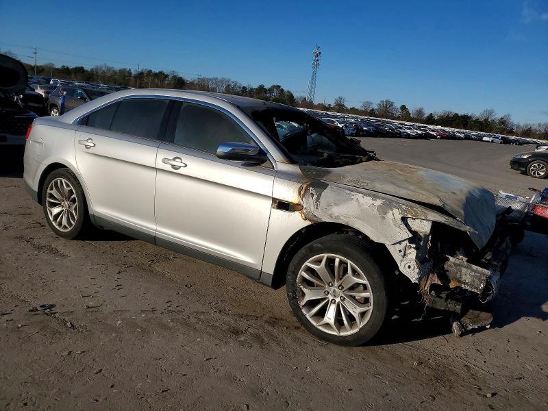 2016 Ford Taurus Limited