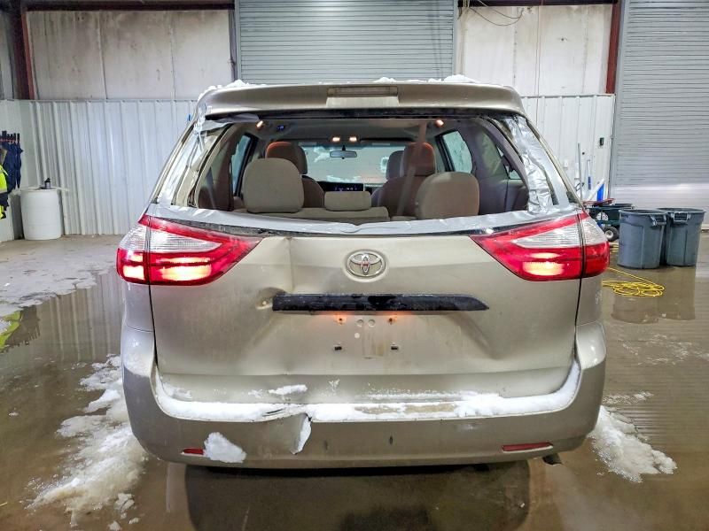 2015 Toyota Sienna