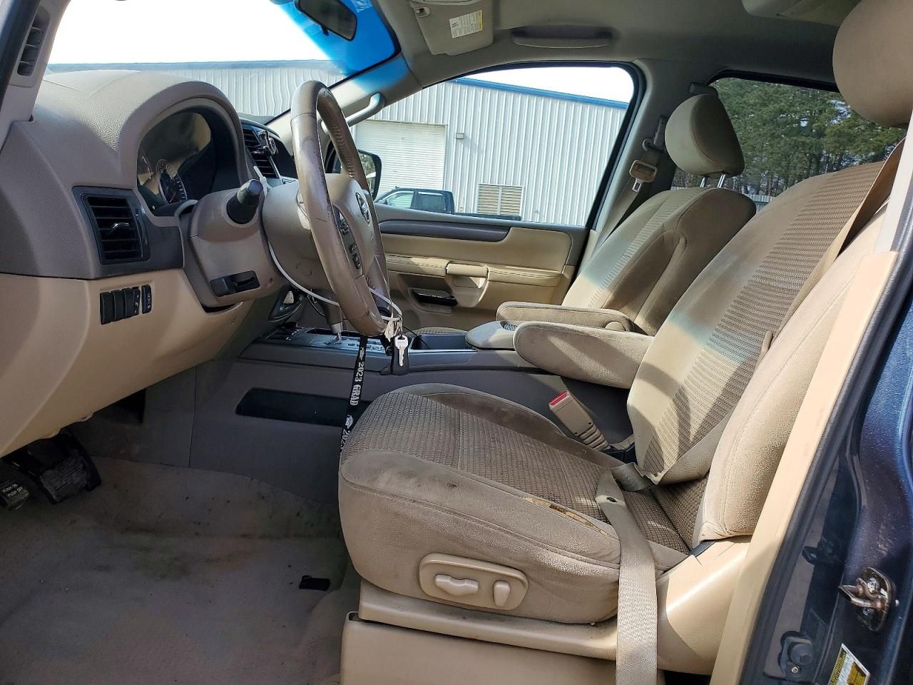 2014 Nissan Armada sv