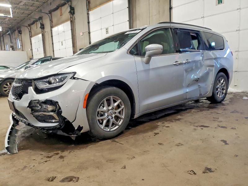 2022 Chrysler Pacifica Touring