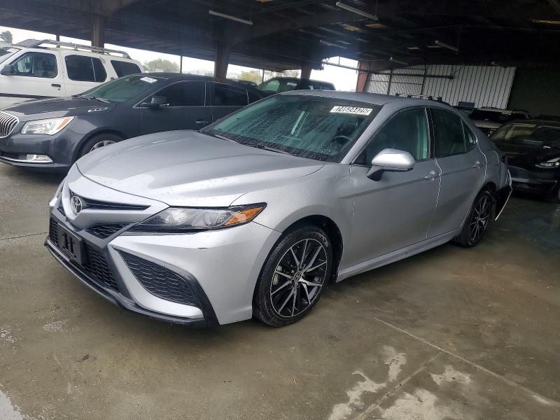 2021 Toyota Camry se