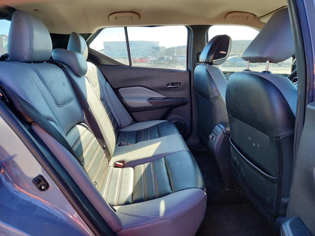 2022 Nissan Kicks sr