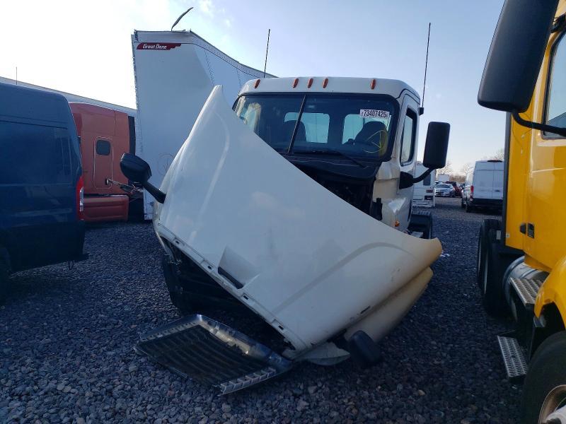 2017 Freigliner 2017 Freightliner Cascadia Semi Truck