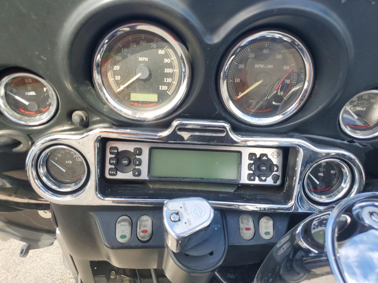 2011 Harley-Davidson Flhtcutg