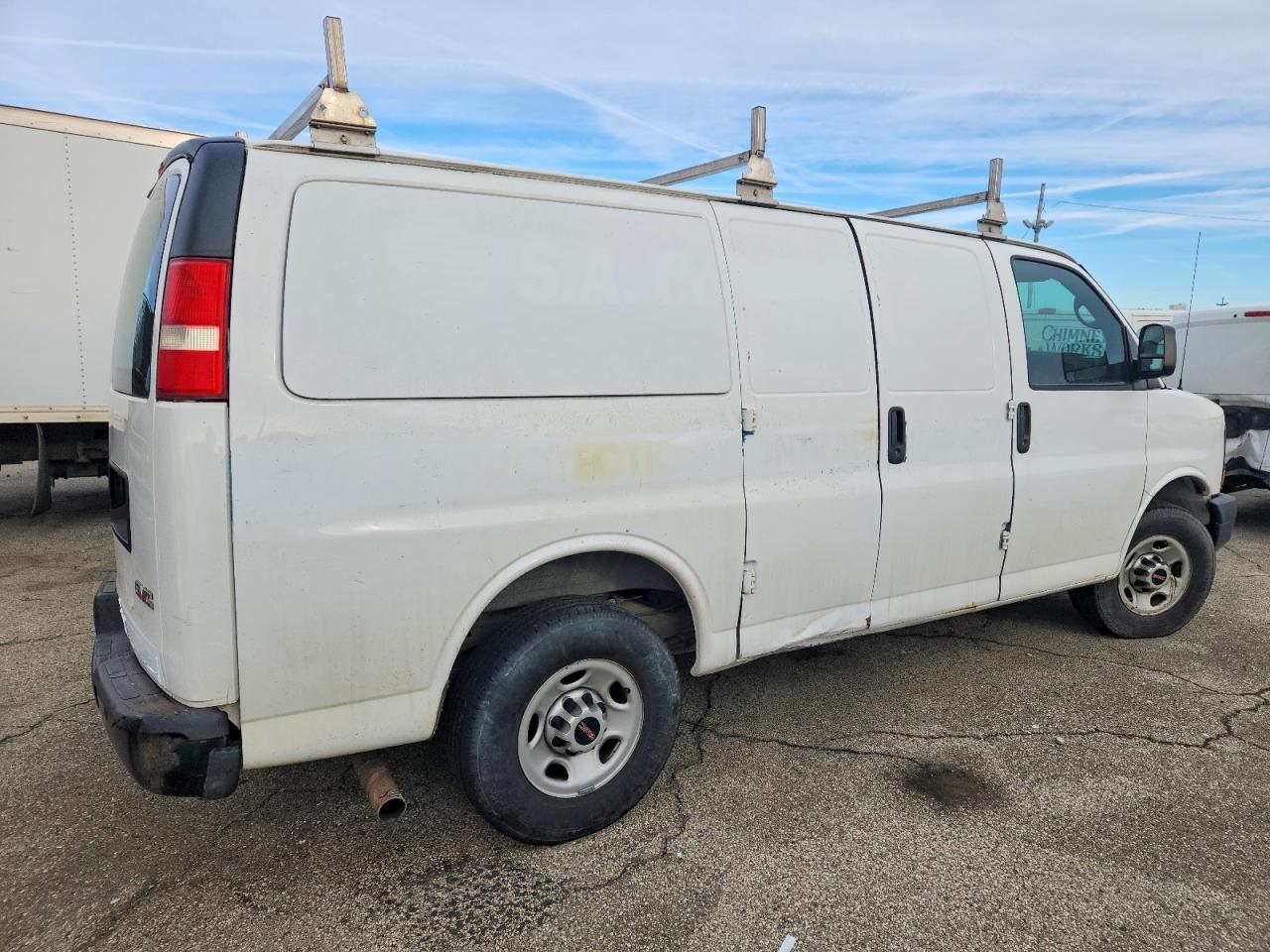 2015 GMC Savana