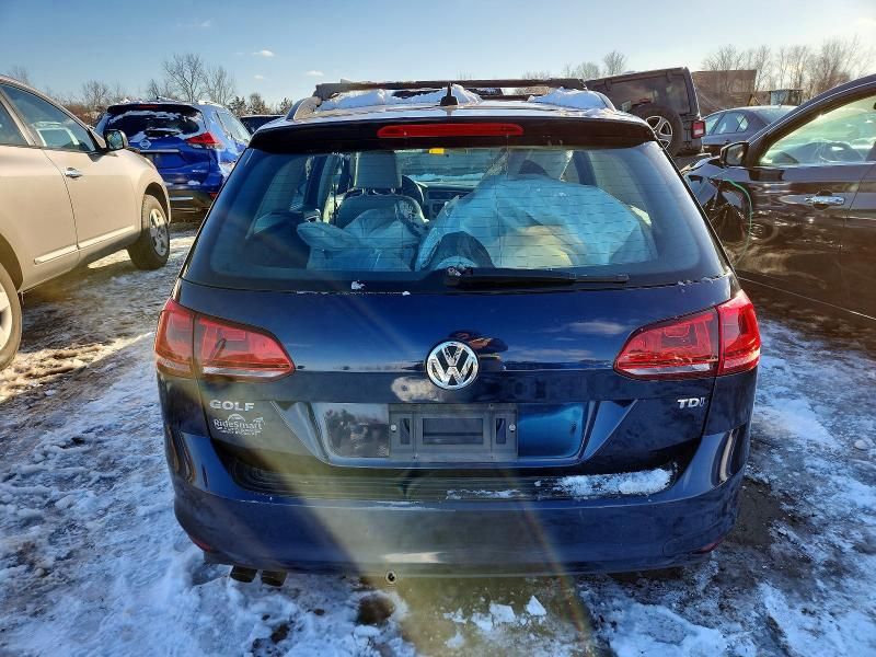 2015 Volkswagen Golf Sportwagen tdi s