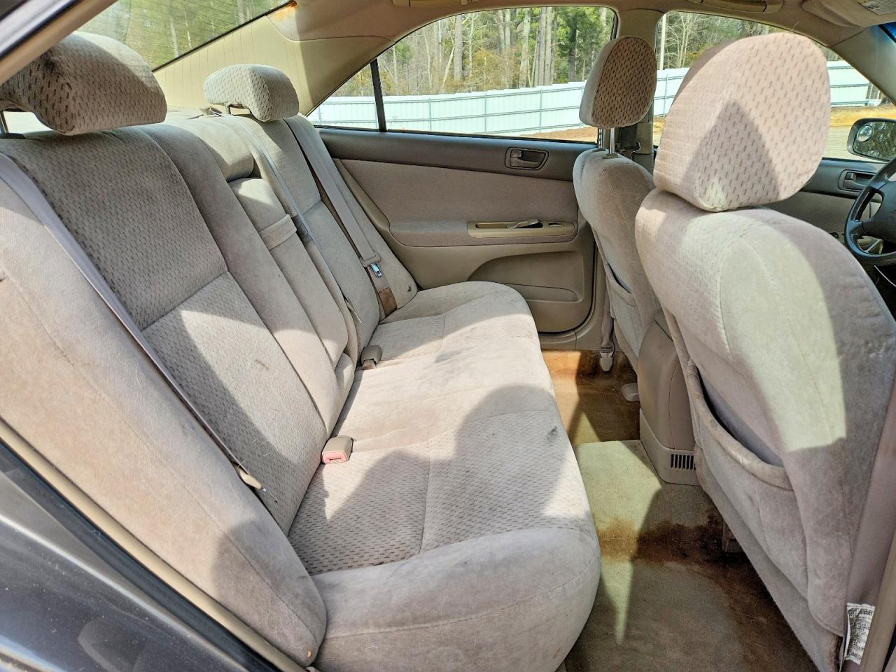 2004 Toyota Camry le